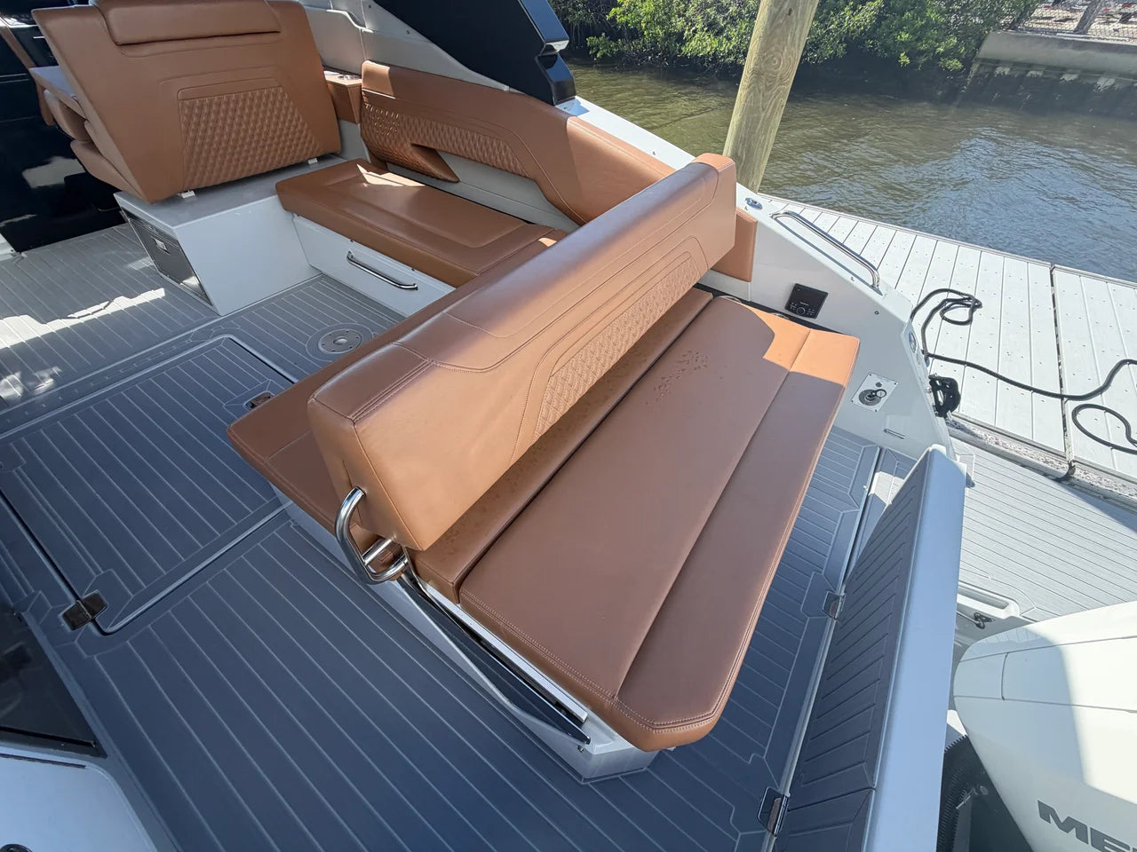 2024 Cruisers Yachts 34 GLS South Beach Outboard 34.0 feet, Clearwater, Florida #12