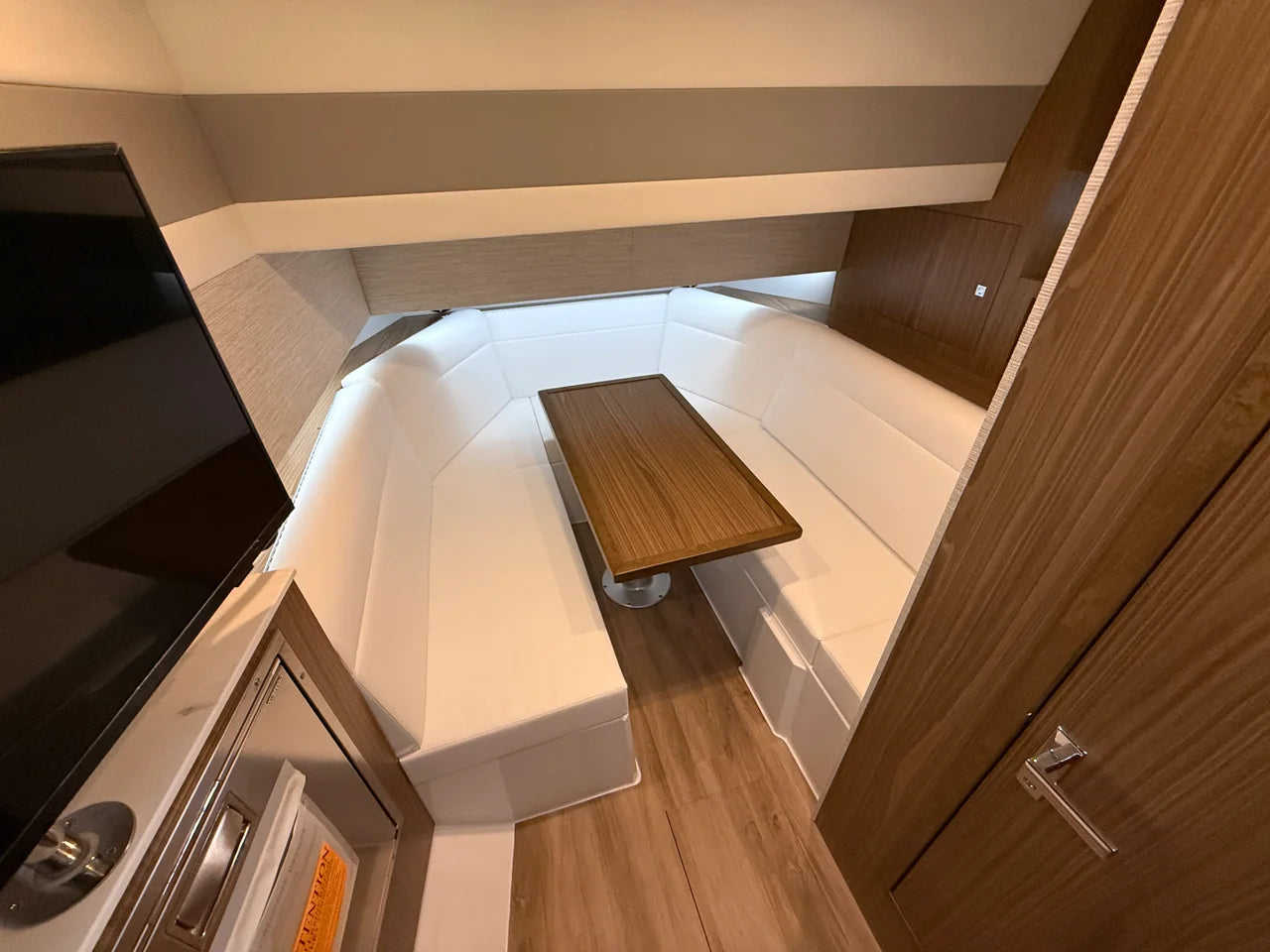 2027 Cruisers Yachts 42 GLS 42.0 feet, Lake Ozark, MO #46