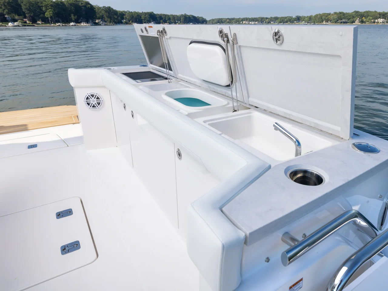 2026 Tiara Yachts 60 EX 60.0 feet, Inuvik, Northwest Territories #9