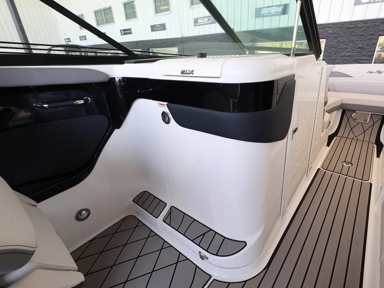 2026 Sea Ray SLX 280 Outboard 28.0 feet, Naples, Florida #24