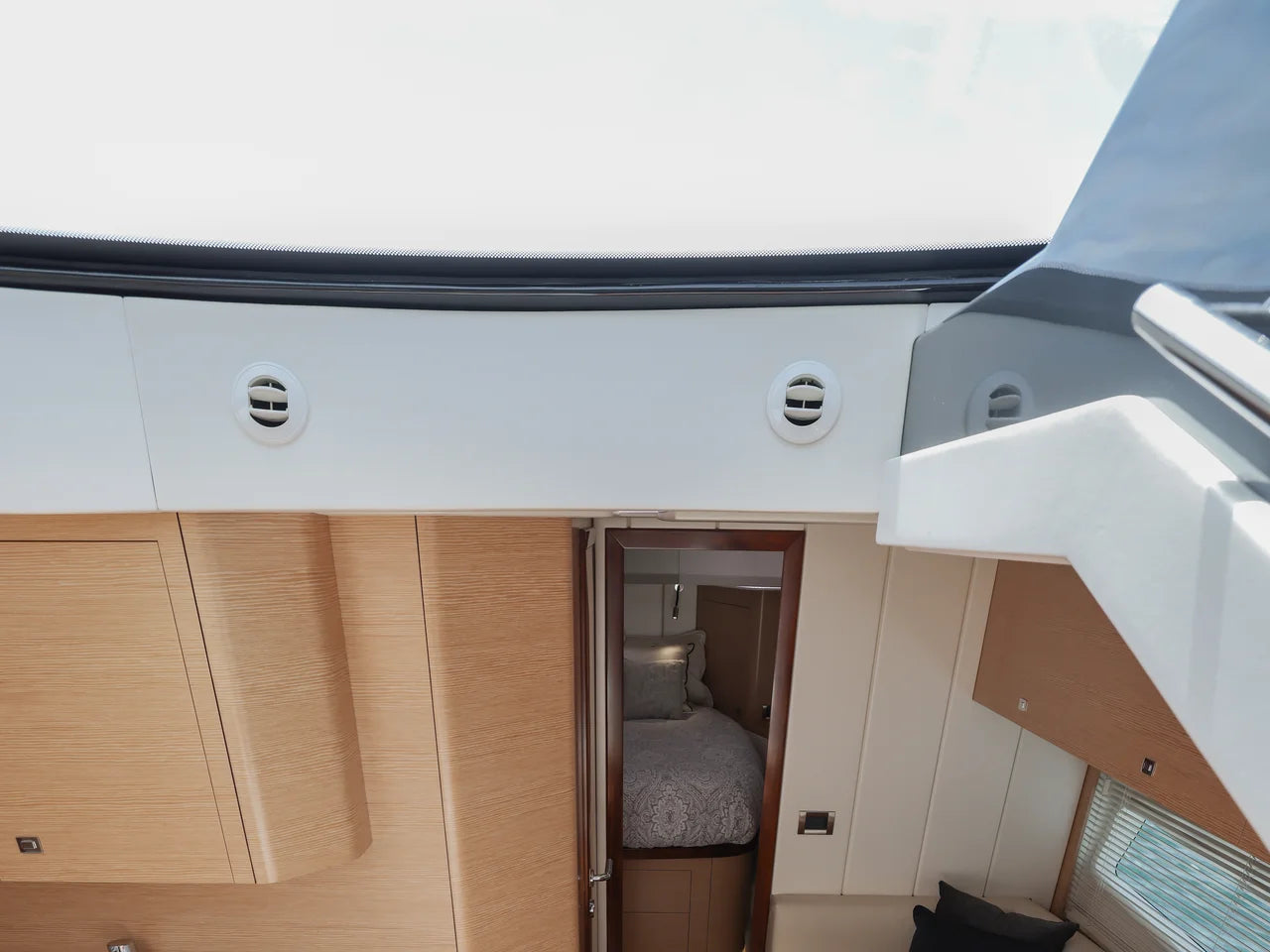 2021 Ocean Alexander 45 DIVERGENCE COUPE 45.0 feet, Lighthouse Point, FL #7