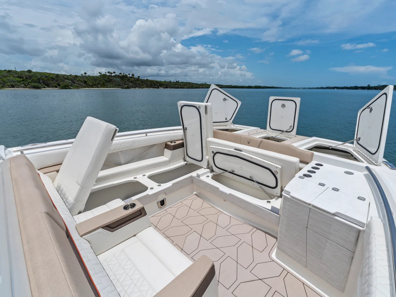 2027 Ducari 37 XIV 37.0 feet, Dania Beach, Florida #60