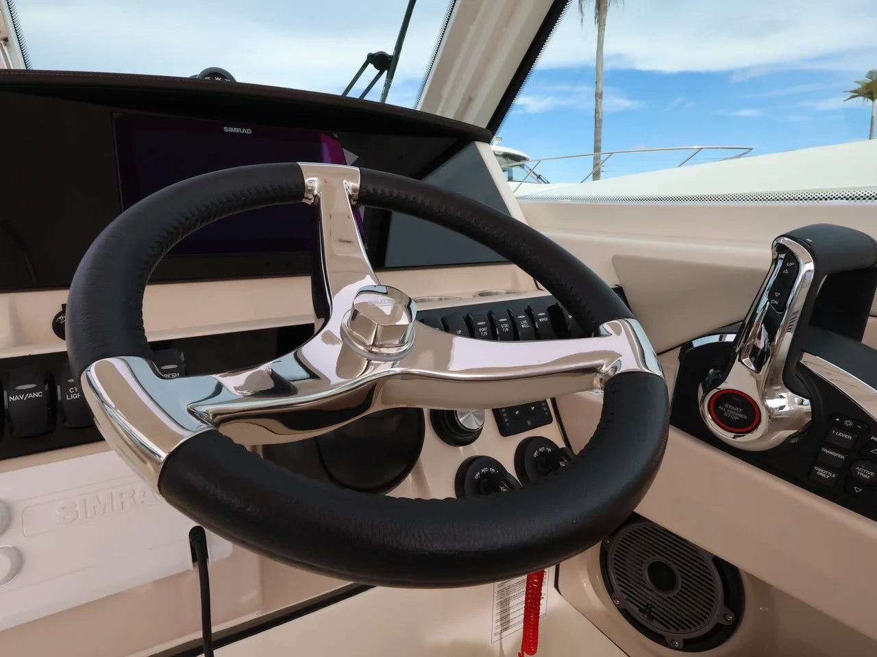 2027 Boston Whaler 280 Vantage 27.0 feet, Naples, Florida #24
