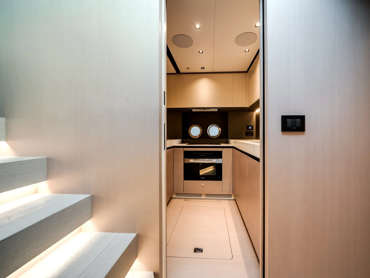 2026 Azimut S8 80.0 feet, Jupiter, Florida #34