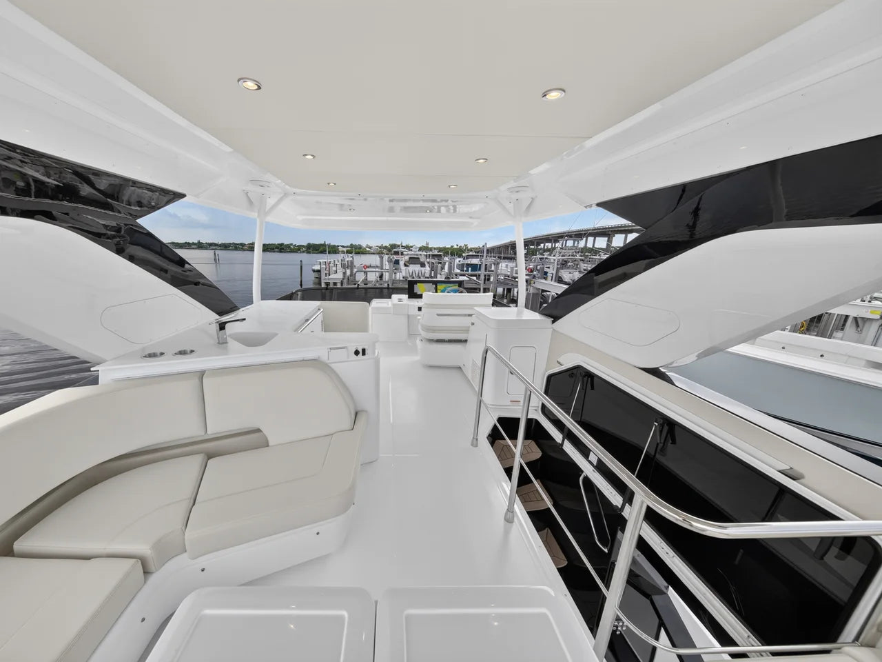 2026 Cruisers Yachts 57 FLY 57.0 feet, Stuart, Florida #103