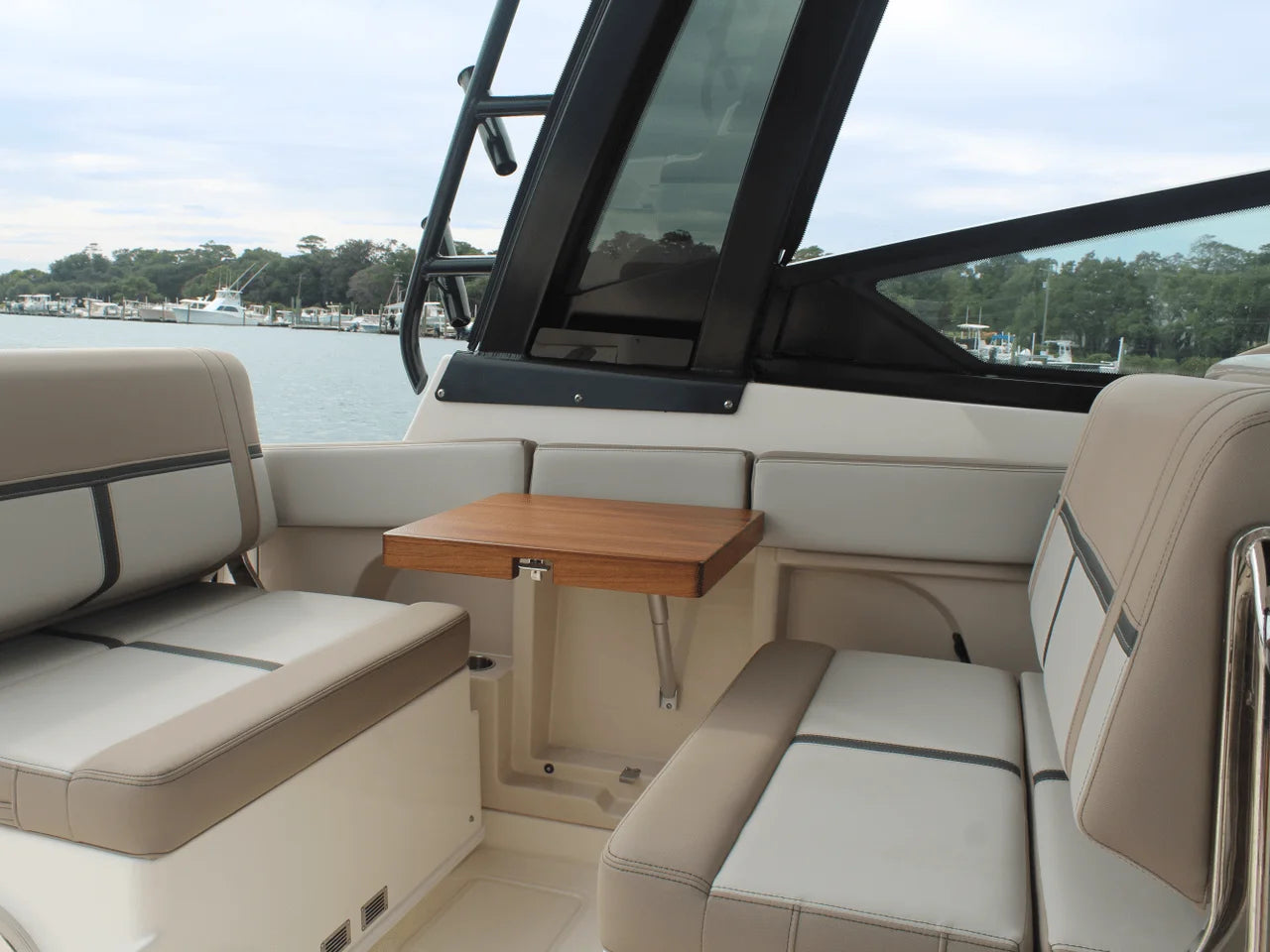 2026 Boston Whaler 330 Vantage 33.0 feet, Charleston, SC #33