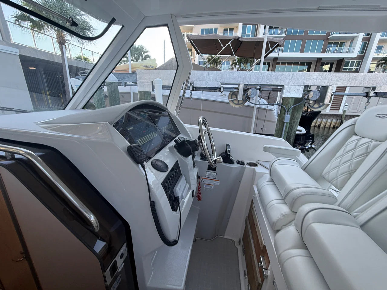 2024 Regal 330 SAV 34.0 feet, Clearwater, Florida #6