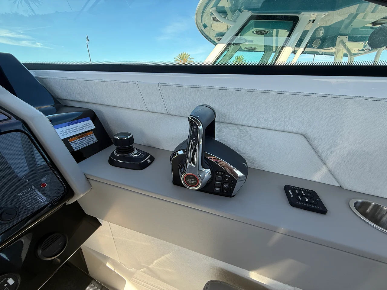 2027 Cruisers Yachts 34 GLS Outboard 34.0 feet, Venice, Florida #16
