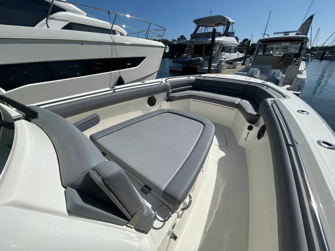 2026 Boston Whaler 330 Outrage 33.0 feet, Gulf Shores, AL #35
