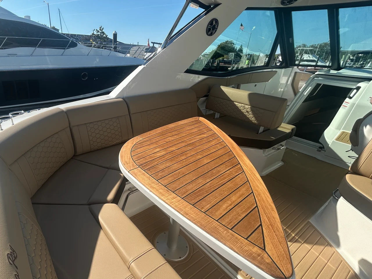 2026 Sea Ray Sundancer 320 Outboard 32.0 feet, Grasonville, MD #14