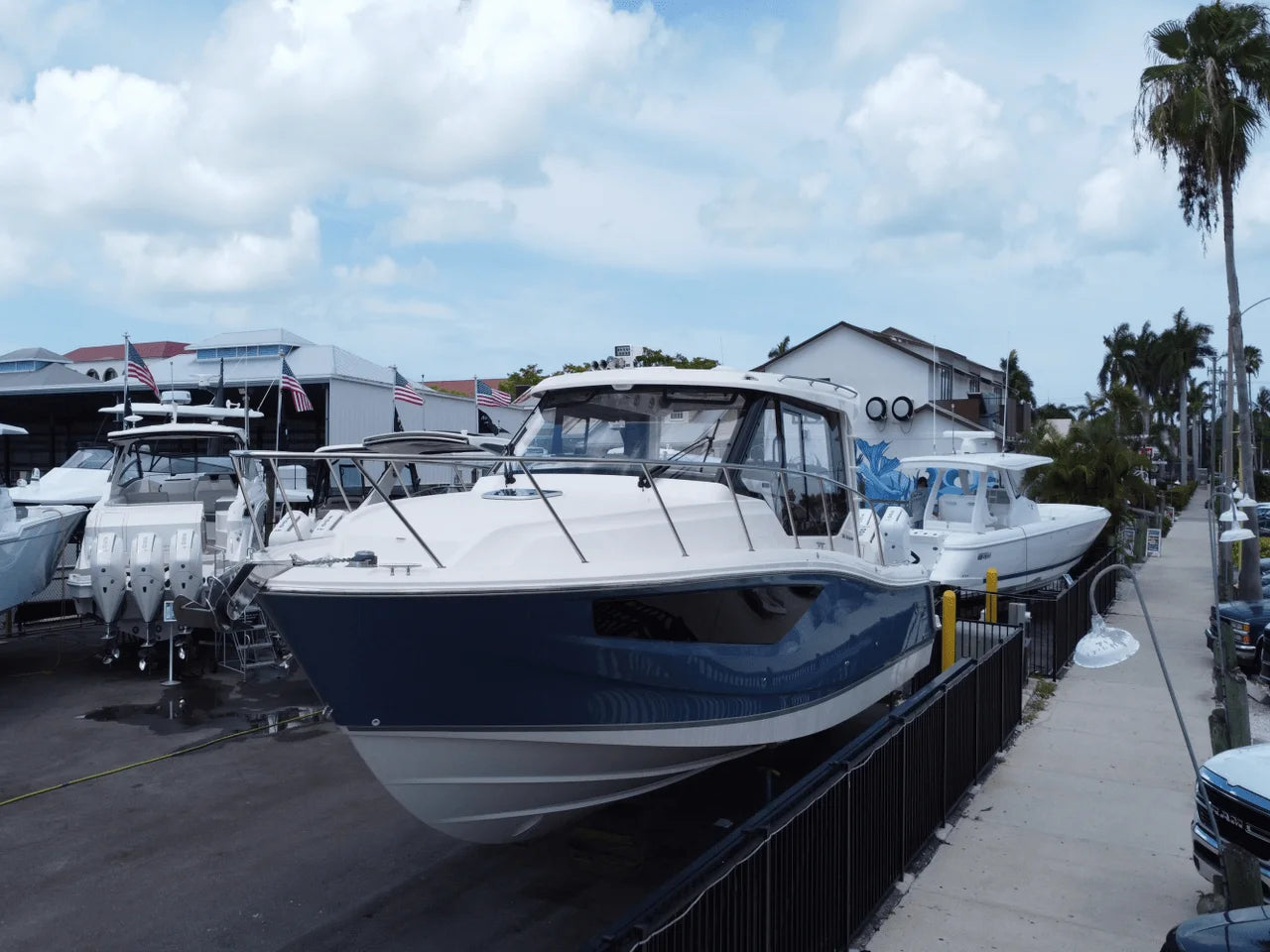 2025 Boston Whaler 365 Conquest 36.0 feet, Naples, Florida #8