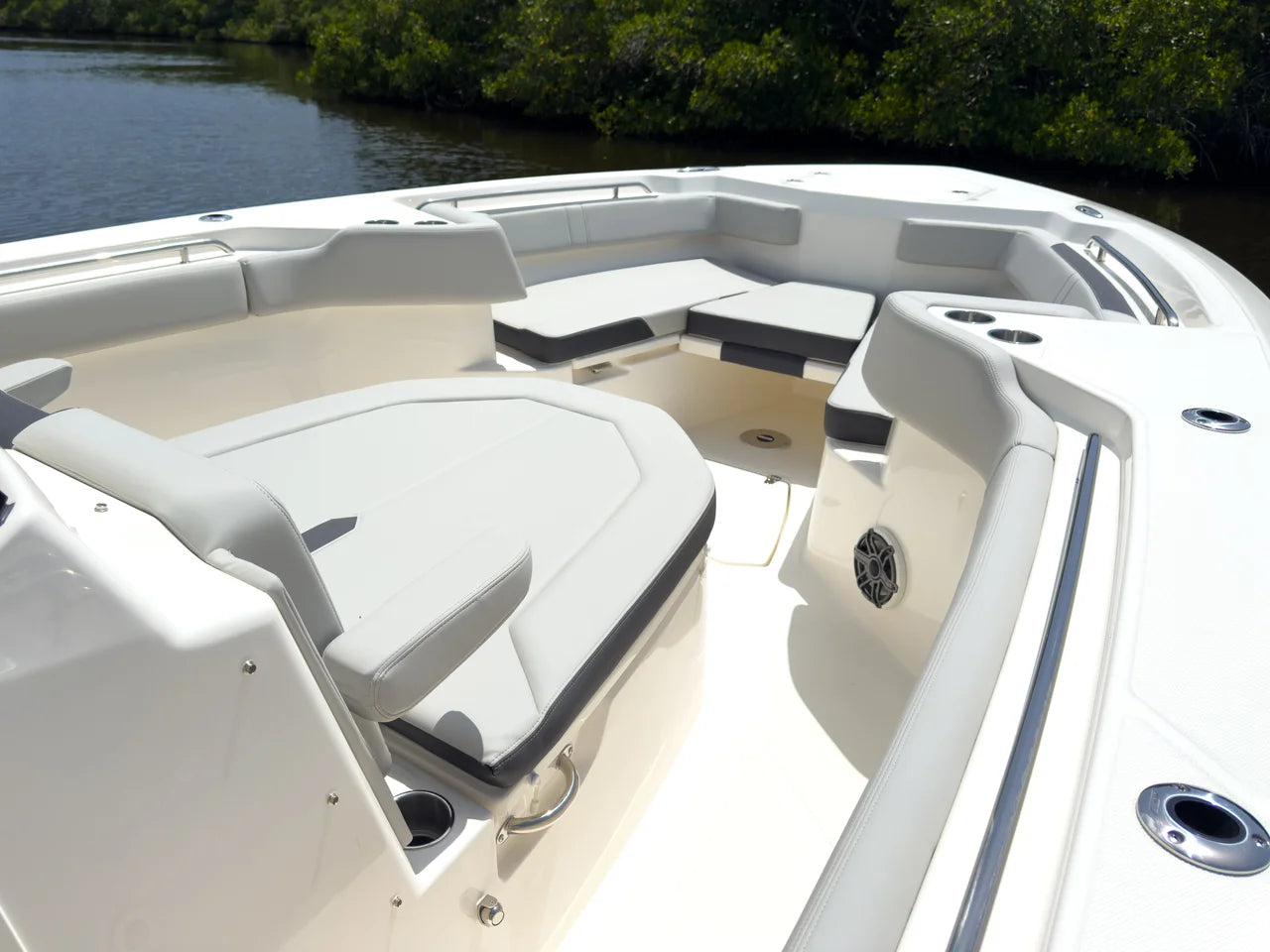 2026 Boston Whaler 330 Outrage 33.0 feet, Fort Myers, FL #18