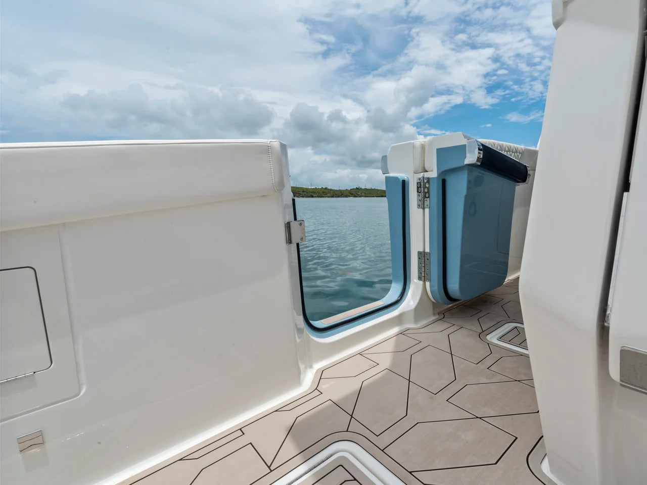 2027 Ducari 37 XIV 37.0 feet, Dania Beach, Florida #40