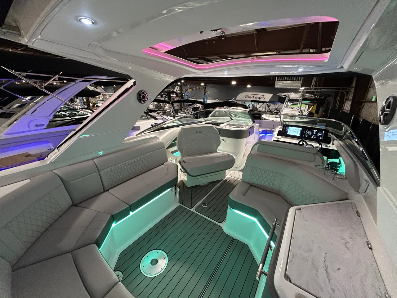 2026 Sea Ray SLX 310 Outboard 31.0 feet, Grasonville, MD #20