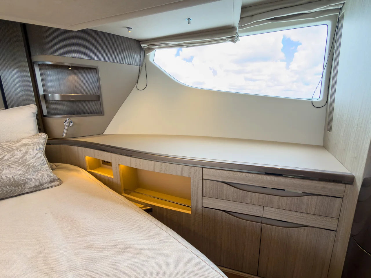 2027 Galeon 520FLY 52.0 feet, Dania Beach, Florida #45