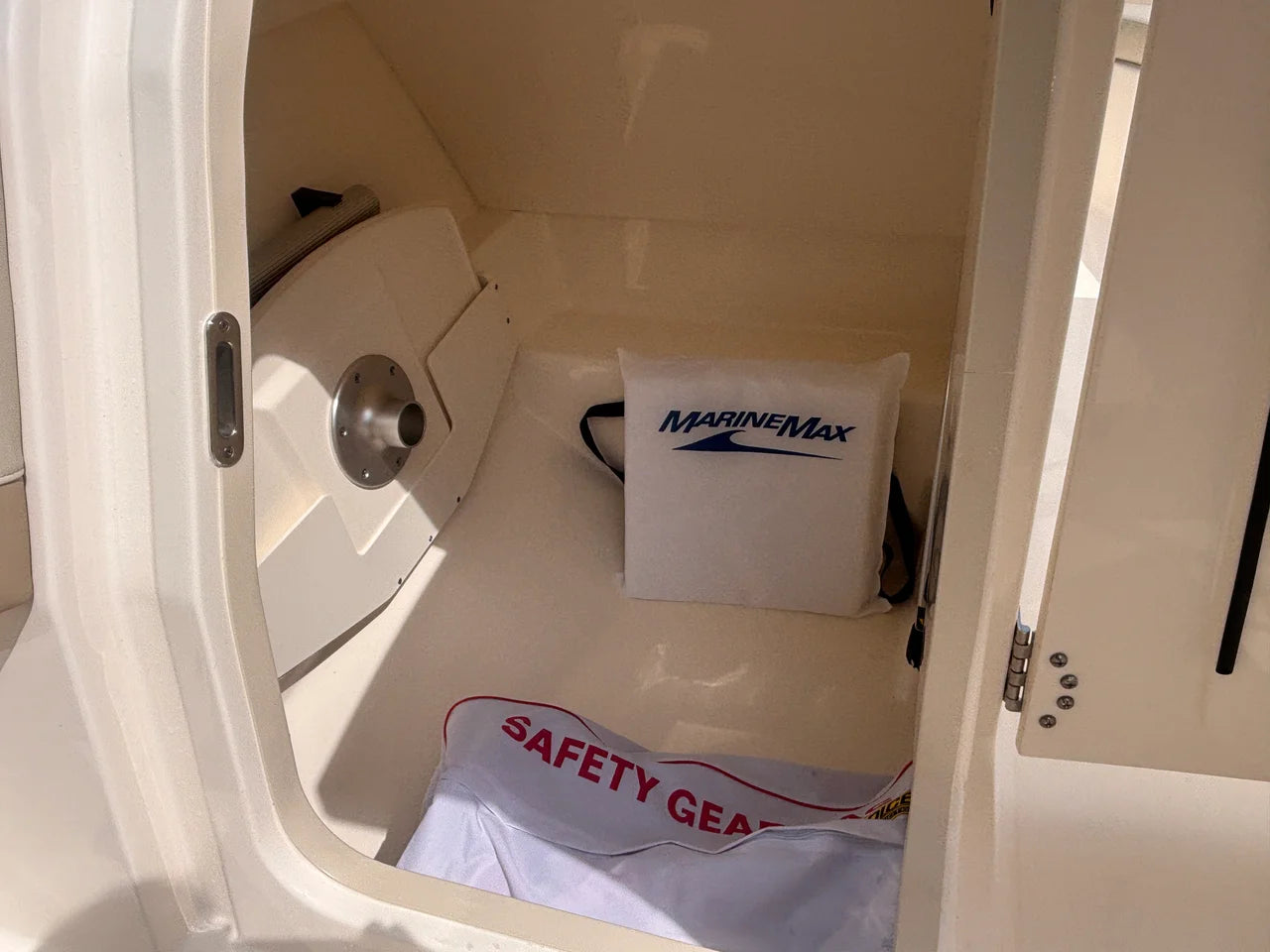 2026 Boston Whaler 210 VANTAGE 21.0 feet, Wakefield, RI #19