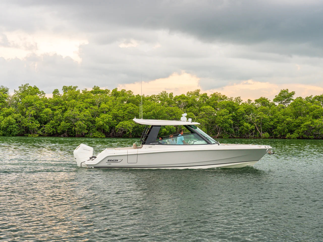 2026 Boston Whaler 330 Vantage 33.0 feet, Inuvik, Northwest Territories #5