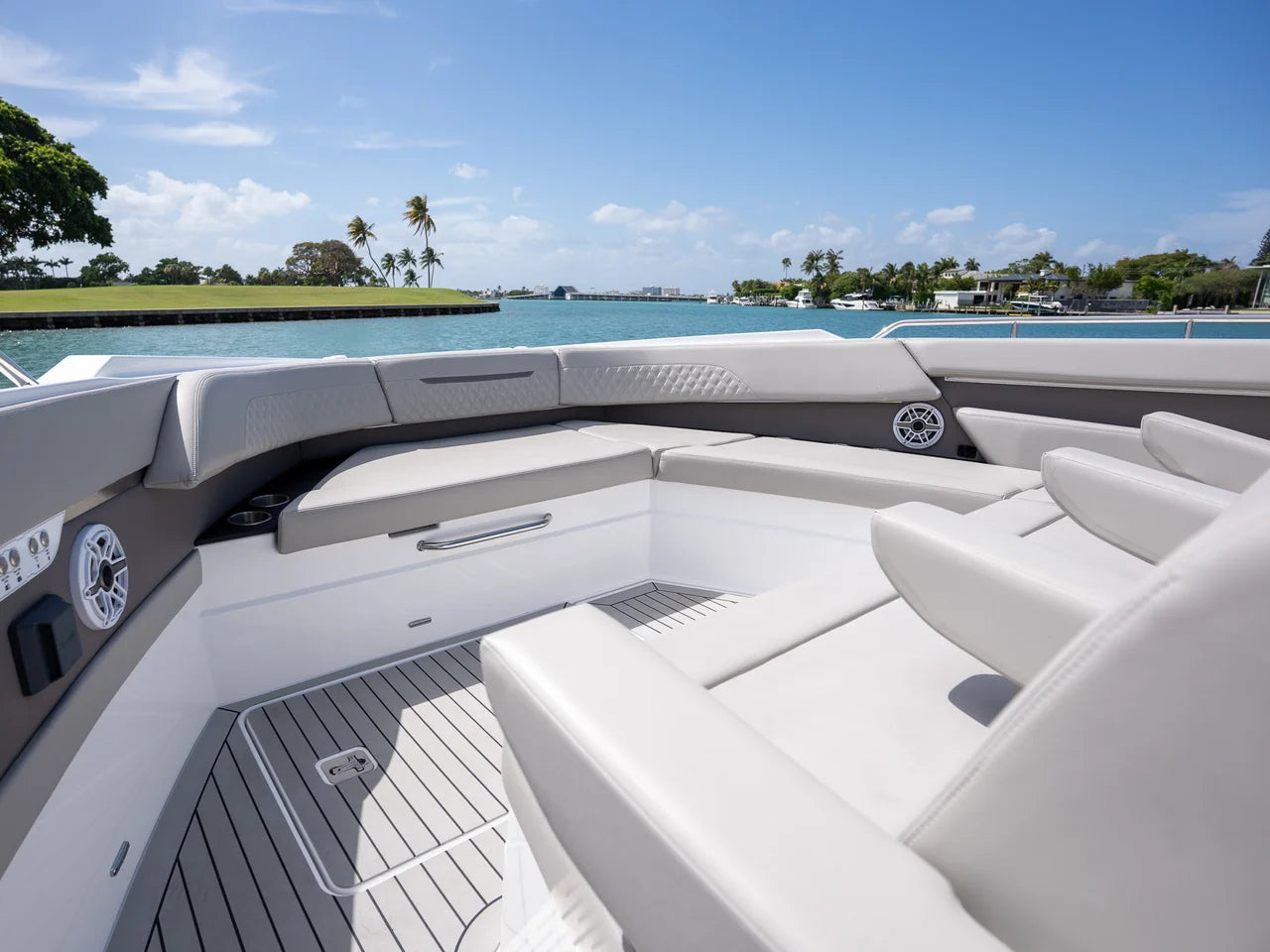 2024 Cruisers Yachts 50 GLS 50.0 feet, Miami, FL #34