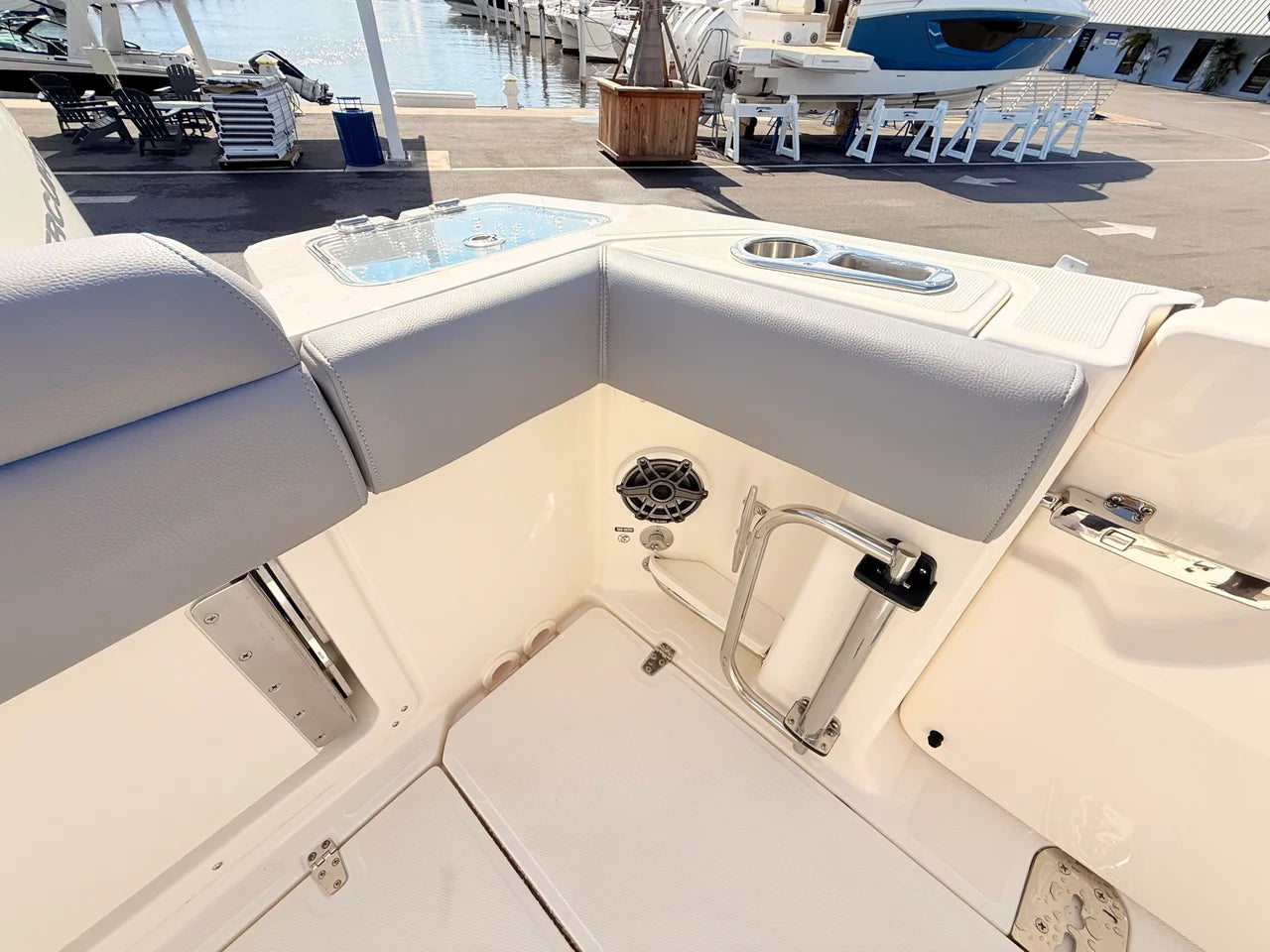 2026 Boston Whaler 280 Outrage 28.0 feet, St Petersburg, FL #9